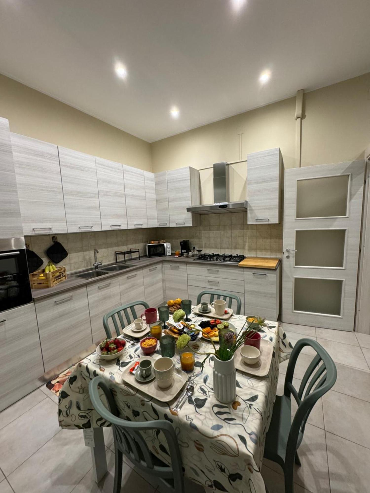 Domus Fysi Hotel Palermo Luaran gambar